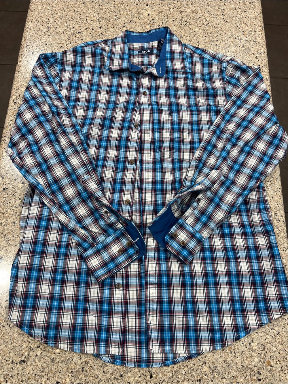 IZOD Men’s Blue Plaid Button-Down Shirt small z17